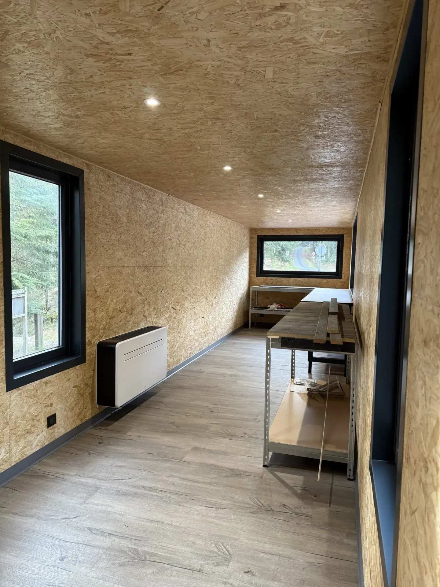 Container maritime en France : les avantages des containers aménagés